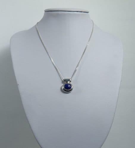 925 Sterling Silver Hand Crafted Pendant & Chain, Stone Set with Lapis Lazuli
